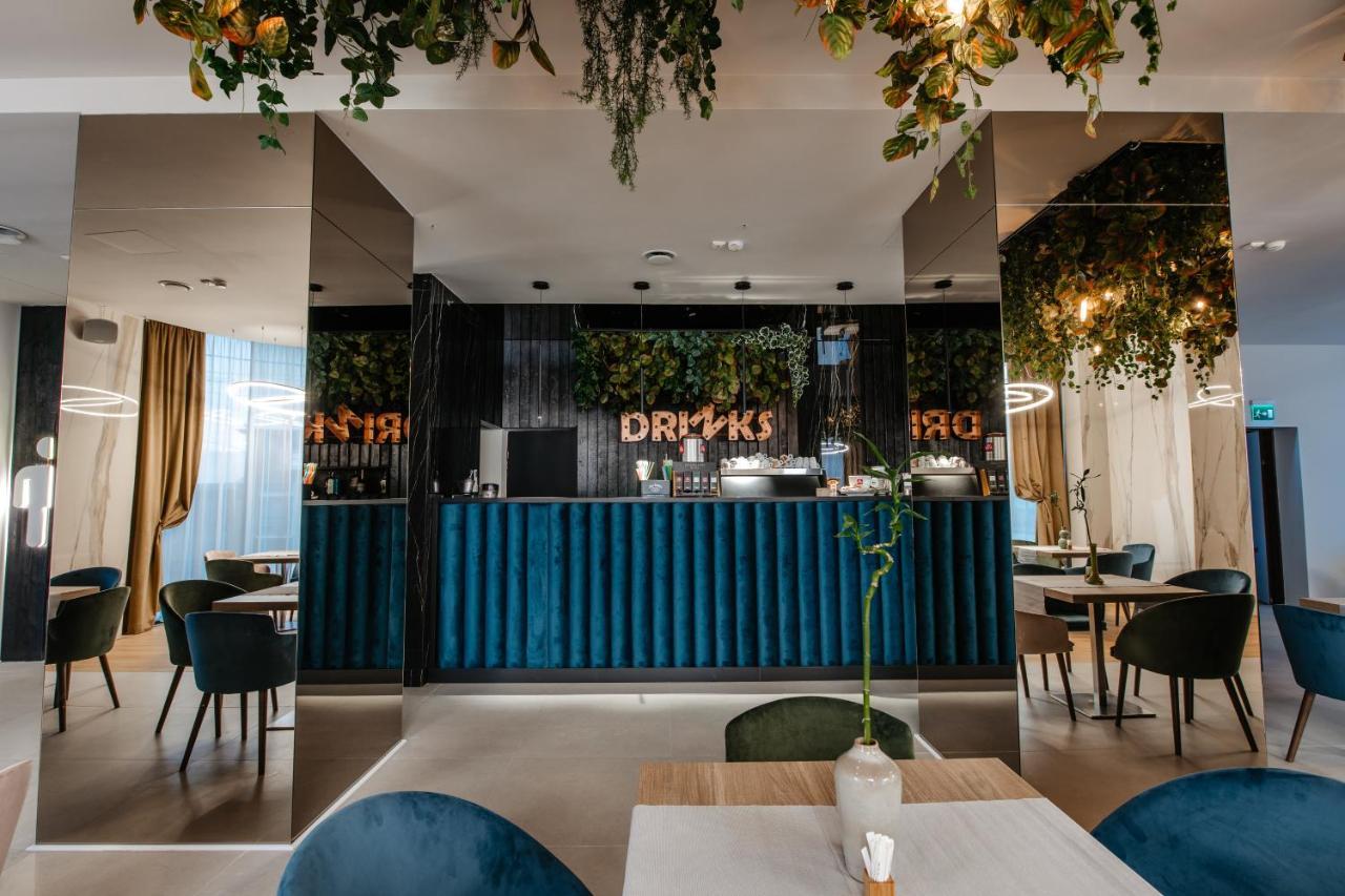Hotel Clipa โดรเบตา-ตูร์นู เซเวริน ภายนอก รูปภาพ