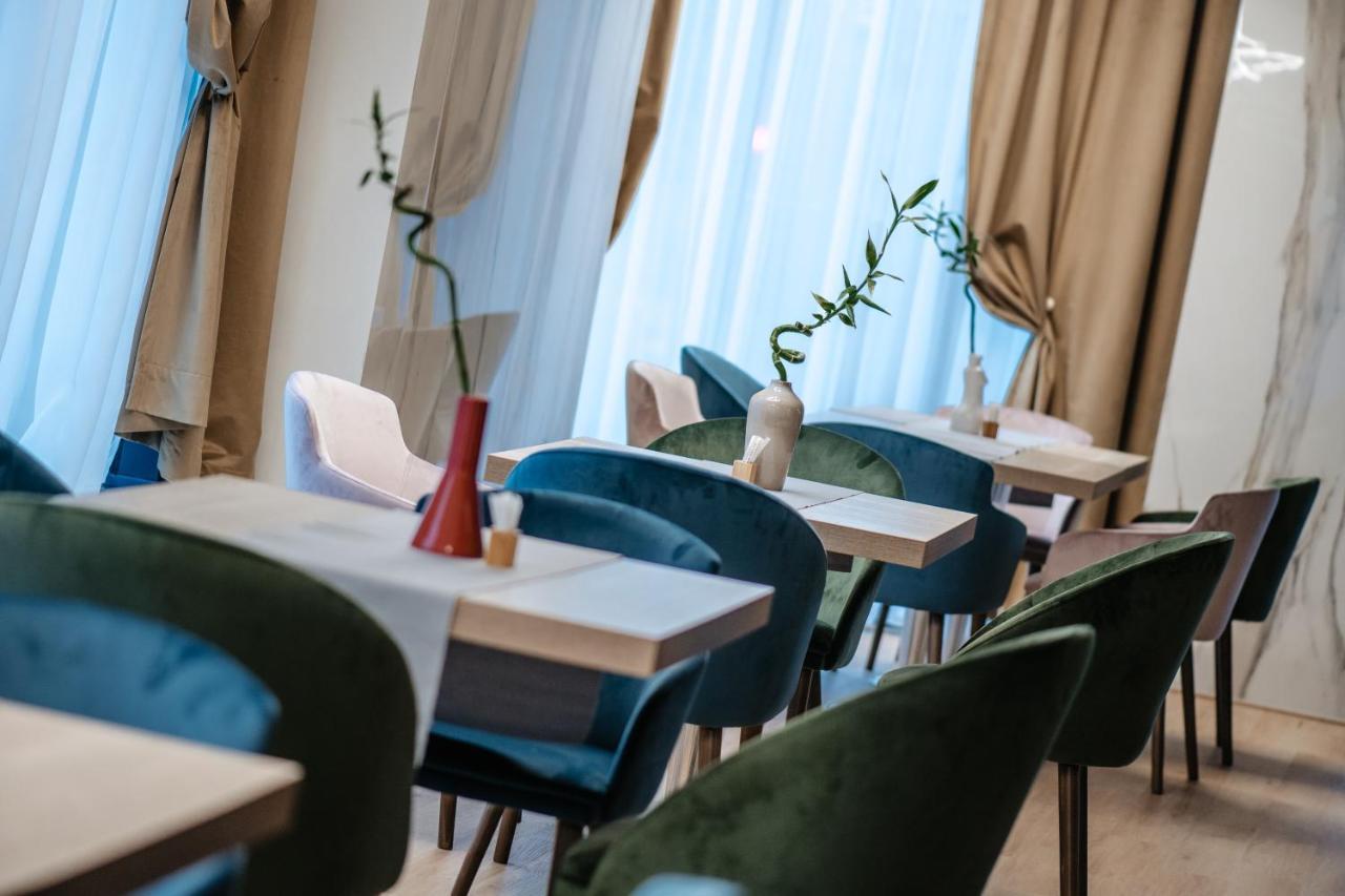 Hotel Clipa โดรเบตา-ตูร์นู เซเวริน ภายนอก รูปภาพ
