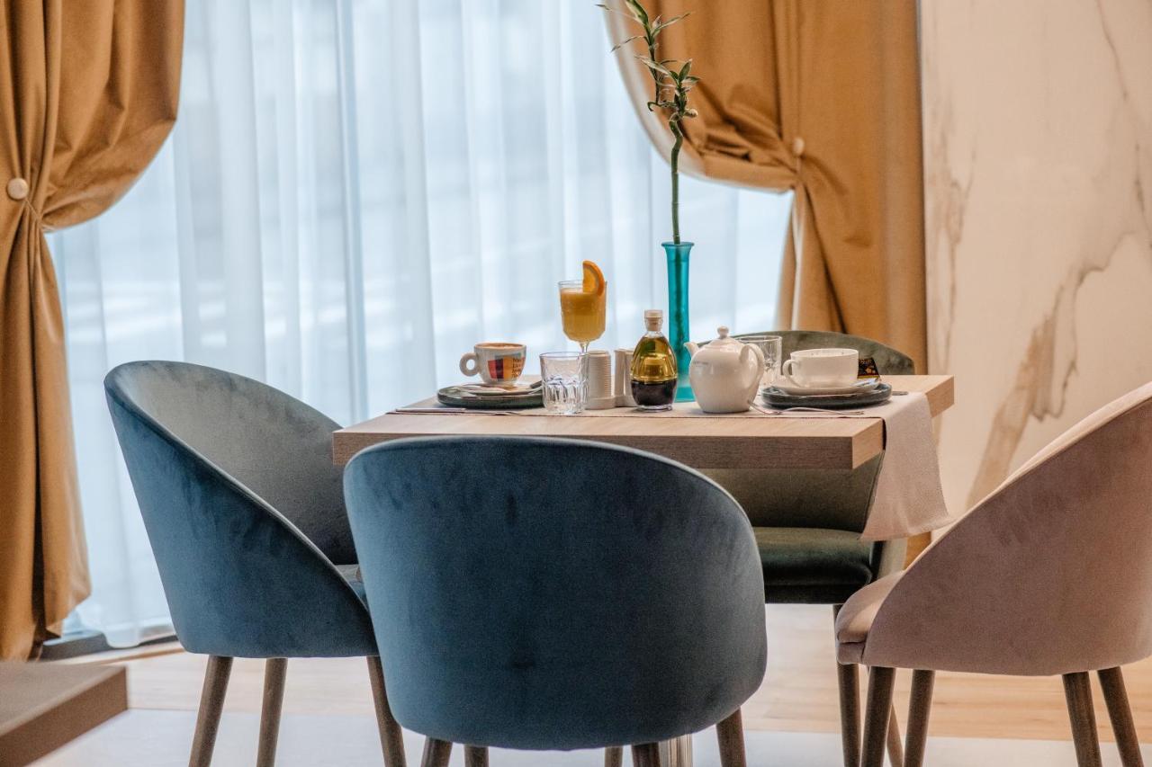 Hotel Clipa โดรเบตา-ตูร์นู เซเวริน ภายนอก รูปภาพ