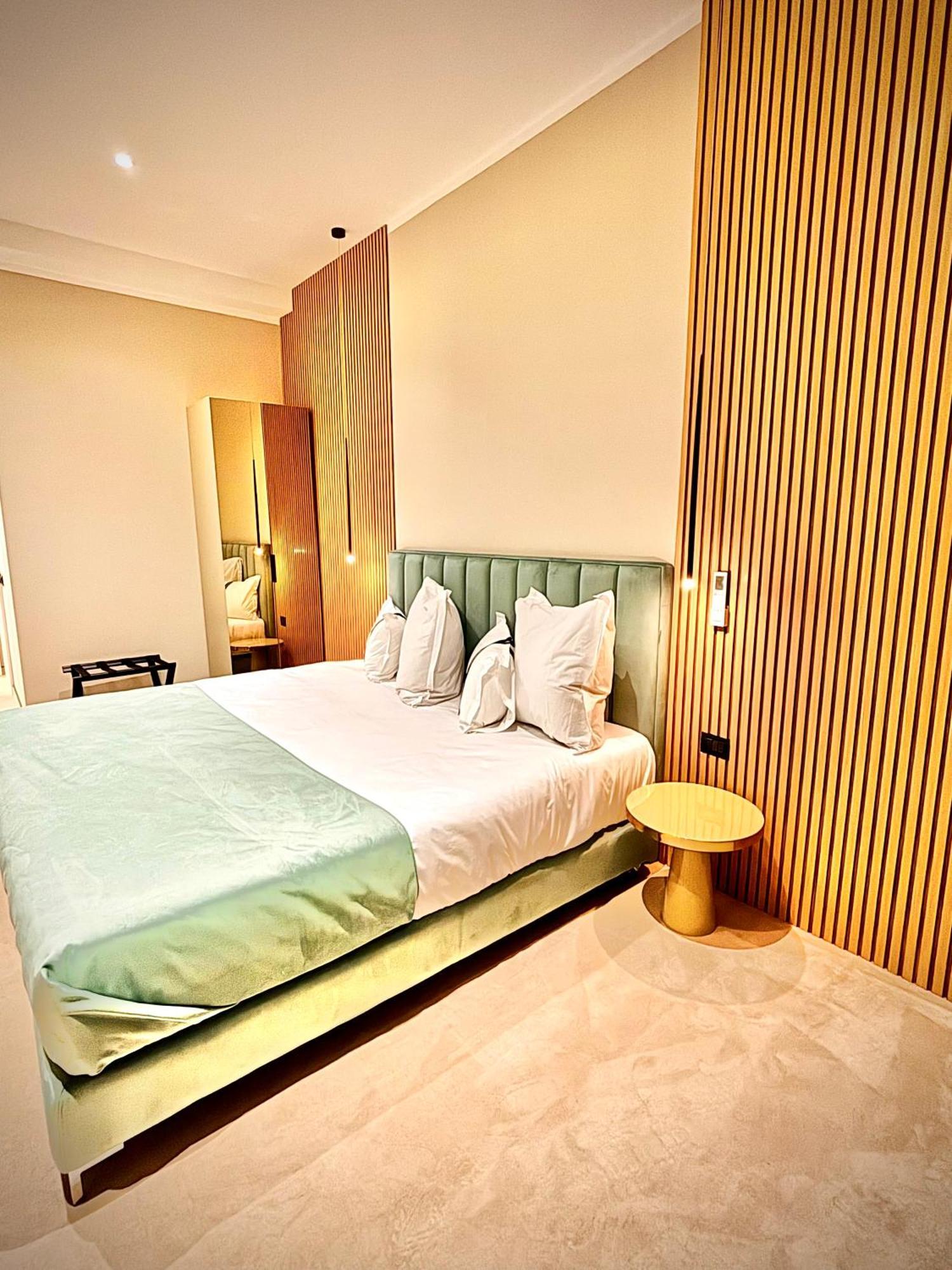 Hotel Clipa โดรเบตา-ตูร์นู เซเวริน ภายนอก รูปภาพ