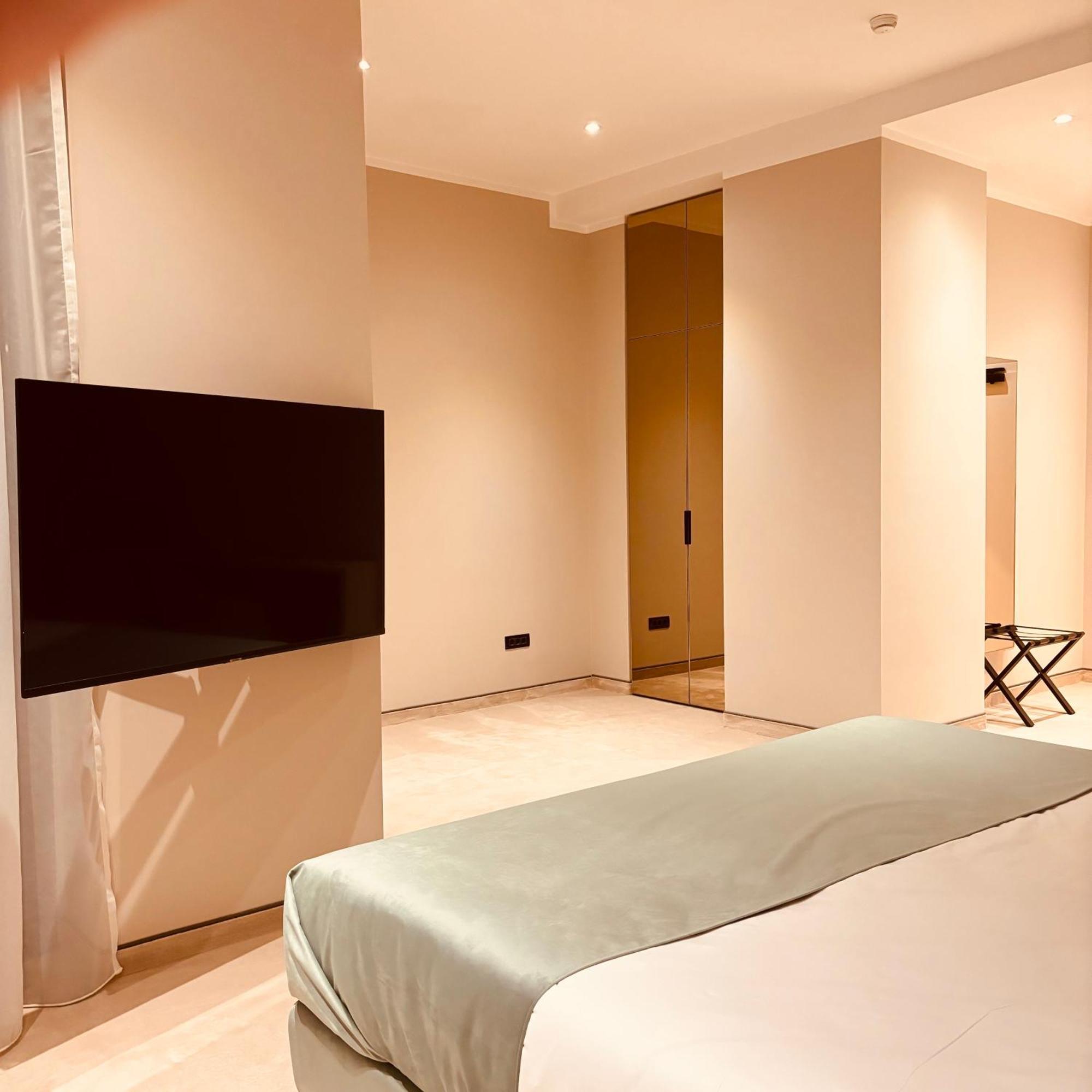 Hotel Clipa โดรเบตา-ตูร์นู เซเวริน ภายนอก รูปภาพ
