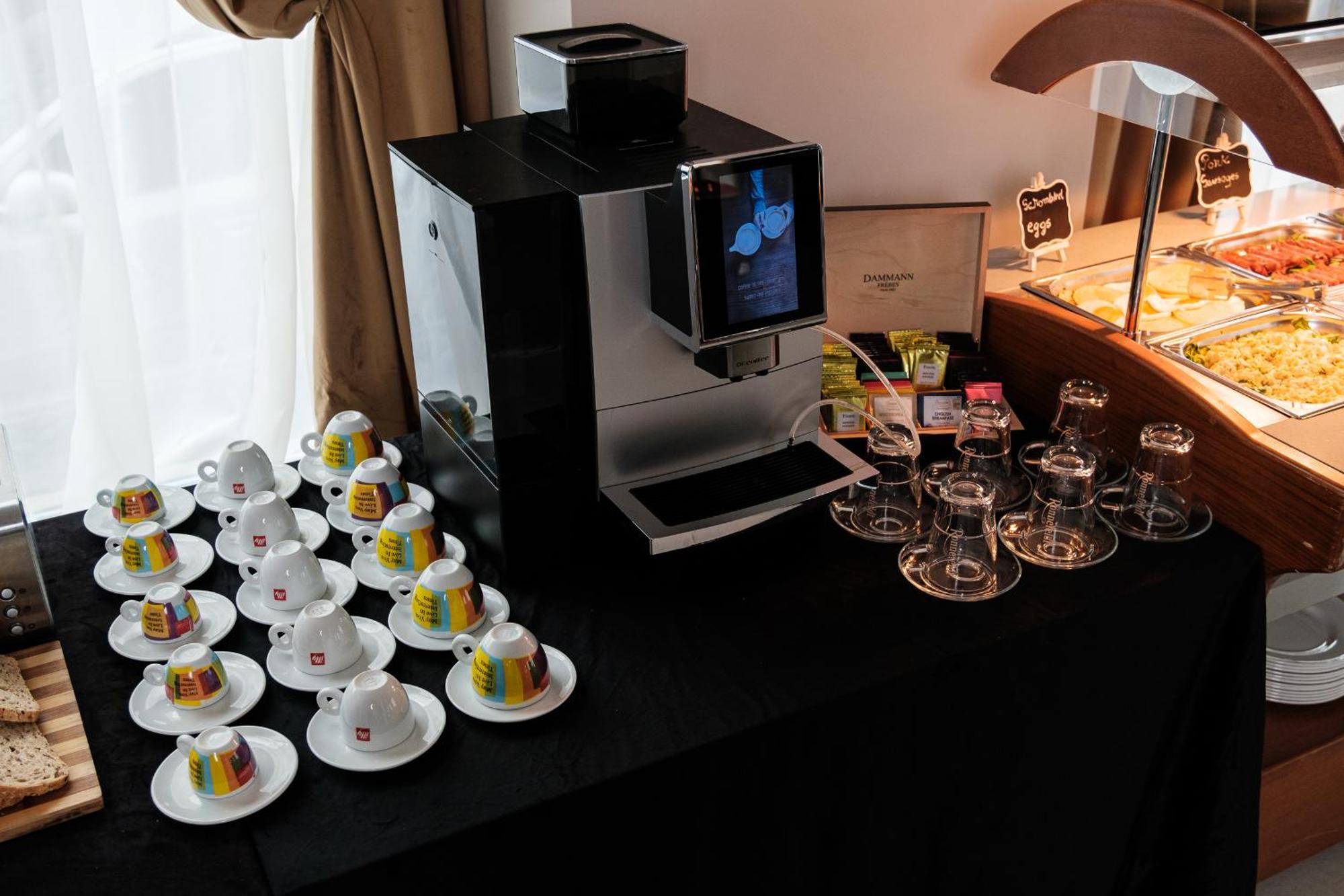 Hotel Clipa โดรเบตา-ตูร์นู เซเวริน ภายนอก รูปภาพ