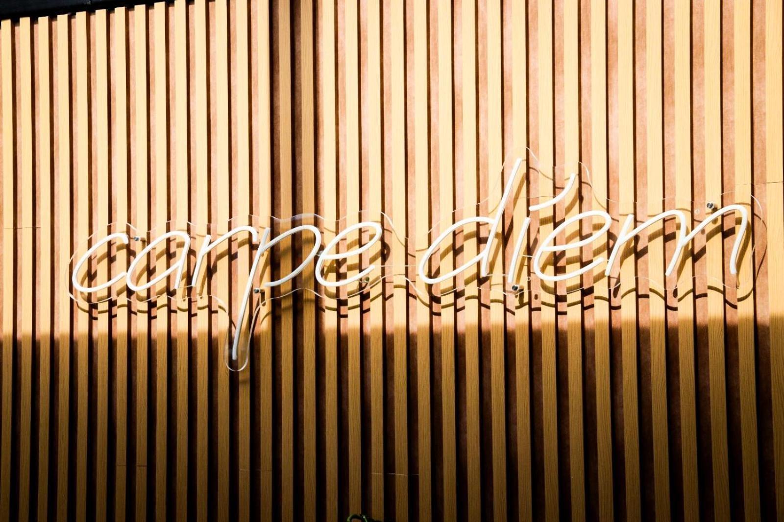 Hotel Clipa โดรเบตา-ตูร์นู เซเวริน ภายนอก รูปภาพ